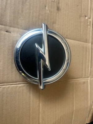 Opel corsa e ручка кришки задній logo 563697283 фото №1