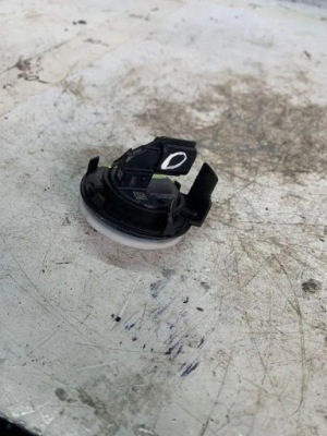 Задній правий датчик удару renault 988365f 1.0l 2020 фото №1