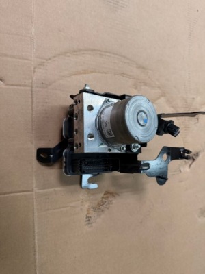 Насос abs dacia duster iii 476601580r фото №1