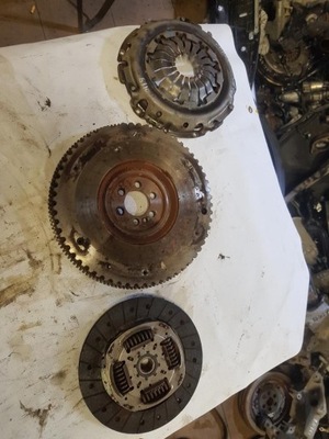 Сцепление диск прижим 0.9tce dacia sandero i фото №1