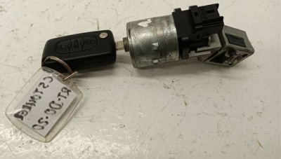 Pilot ключ замок зажигания citroen c5 iii x7 07-18r. фото №1