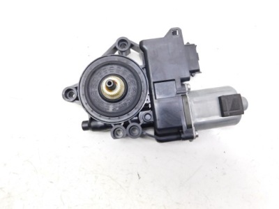 Моторчик стекло правый перед - hyundai i40 cw 11-19 фото №1