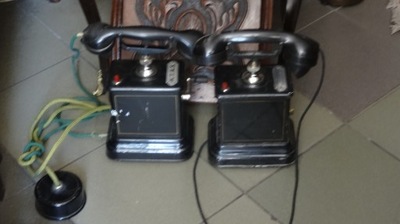 2 stare telefony