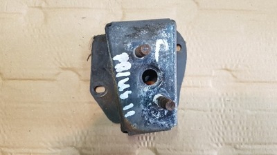 Toyota prius i 01-03 зона правая балка задний фото №1