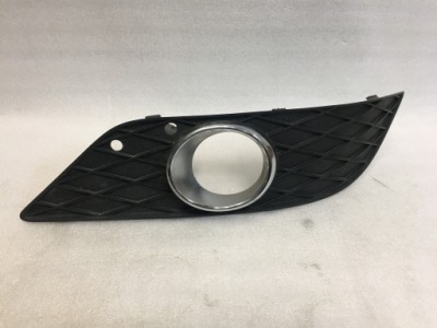 Mercedes b klasa решітка бампера ліва a1698852722 фото №1