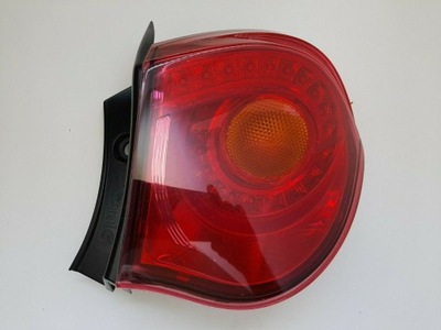 Alfa romeo giulietta лампа права задня led фото №1