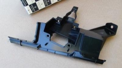 Maserati granturismo 2008-2012 передние левая кронштейн распылителя ref. оригинальный номер фото №1