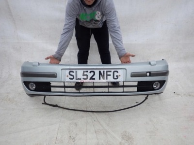 Renault laguna ii 01-05 бампер перед передний фото №1