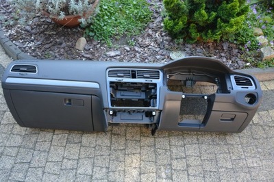 Панель приладів консоль панель приладів vw golf 7 vii uk фото №1