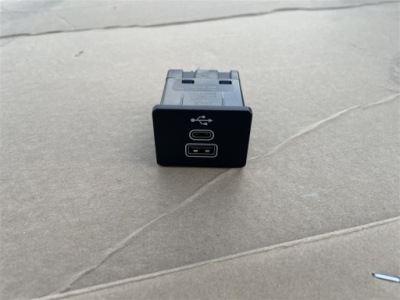 Разъём port usb nx7t14f014-ad ford ranger 6 vi 22-26r фото №1