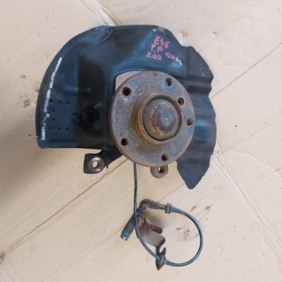 Поворотний кулак ступиця права перед bmw e46 2.0d lift фото №1