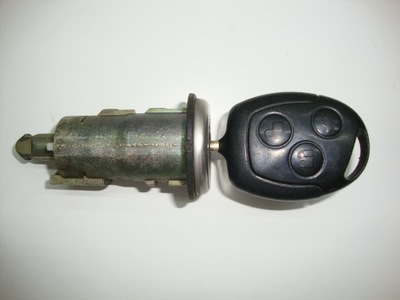 Замок крышки багажника ford fiesta mk6 вкладка фото №1