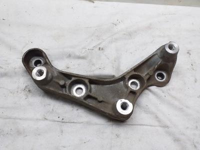 Mercedes кронштейн кронштейн двигуна фото №1