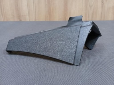 Mercedes e-klasa a207 w207 захист заглушка ліва оббивка поперечина сидіння задній фото №1