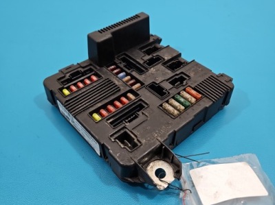 Блок керування модуль upc x84 renault scenic ii 8200306032a фото №1