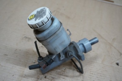 Pajero pinin насос гальмівна 1,8 2,0 eu фото №1