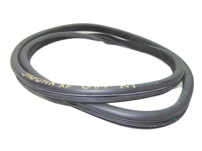 Jaguar xf 08r прокладка кузовна задня правий фото №1