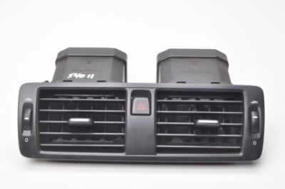 Volvo s40 ii решётка решётки обдув средняя lift 39863758 фото №1