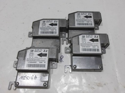 Модуль датчик подушок подушка безпеки 13158712 opel meriva a фото №1