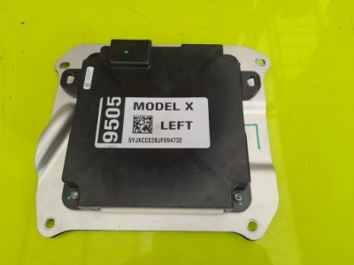 Модуль блок керування двері лівий перед lp 1037222-00-e tesla x 18r фото №1