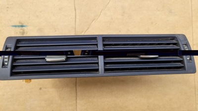 Audi a4 b6 решітка обдув середня granat фото №1