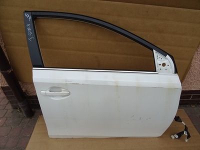Toyota auris ii дверь правое перед фото №1