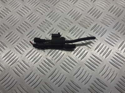 Клапан вакуумa mercedes w169 1.5 0025401497 фото №1