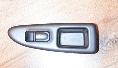 Kia megentis кнопка открывания стекло фото №1