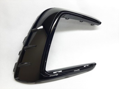 Vw tiguan 2 r-line lift решітка бампера 5na853666j фото №1