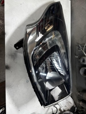 Фара правий перед фара правий передній opel vivaro led 260107798r фото №1