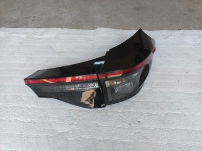 Лампа правая задняя toyota yaris cross задняя правый фото №1