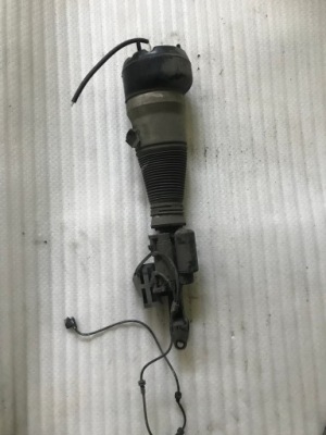 Mercedes w222 амортизатор перед привод na задняя фото №1