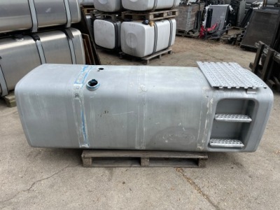 Бак пального man tga tgx 910 l 81122015672 фото №1