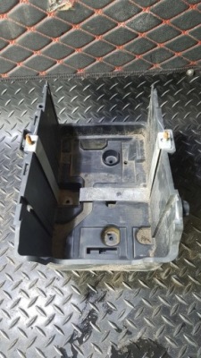 Основа аккумулятор ford fiesta mk7 8v2110723bd фото №1