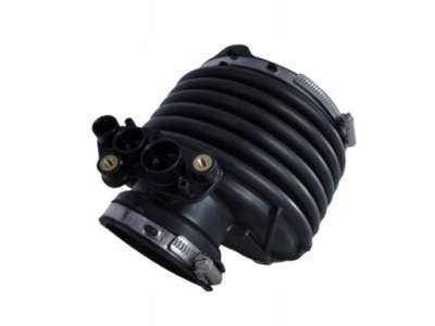 Шланг воздуха турбины mercedes w117 w176 cla 45 amg a1330900437 фото №1