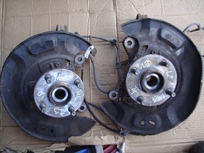 Toyota yaris iii 11- поворотний кулак права передня фото №1