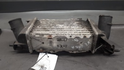 52475657 інтеркулер opel vectra b 2.0 2.2 фото №1