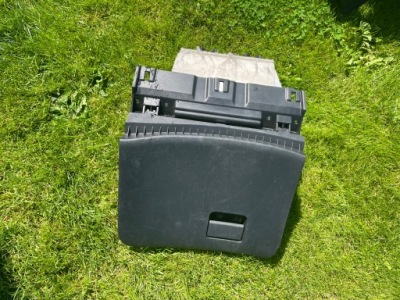 Nissan juke i f15 полиця бардачок пасажира фото №1