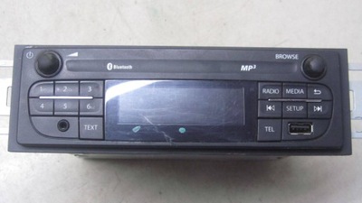 Tarfic vivaro iii радио заводской 281157689r фото №1