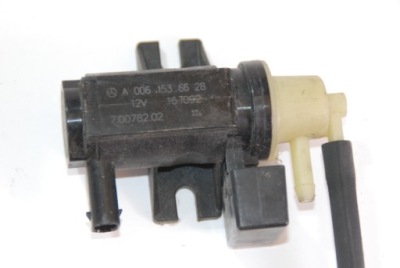Клапан вакууму турбіни mercedes a0061536628 фото №1