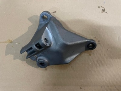 Кронштейн кронштейн генератора renault clio v dacia 117107507r , a282203044 фото №1