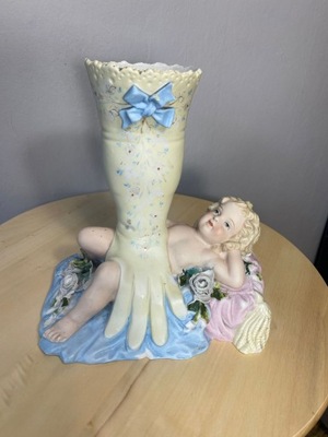 Bardzo rzadka unikatowa figurka wazonu z dzieckiem