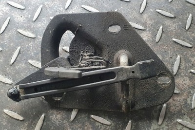 Засувка замок капот skoda fabia i фото №1