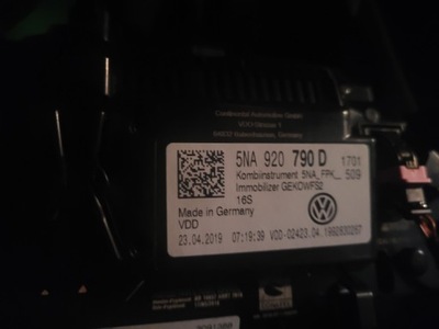 VW TIGUAN CUADRO DE INSTRUMENTOS CUADRO 3G0920790C 97676KM  