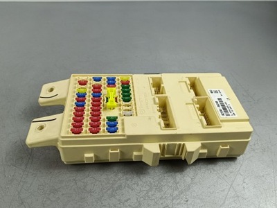 2019 ssangyong rexton коробка предохранителей 8219036240 фото №1