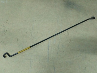 B w245 подпорка bat do капот фото №1