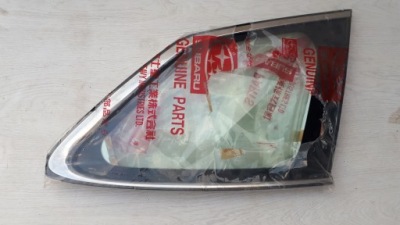 Subaru legacy v 09- стекло правая кузовная задняя фото №1