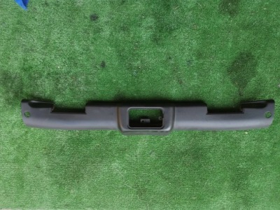 Fiat barchetta ветровик верхний стекло передней 120076000 фото №1