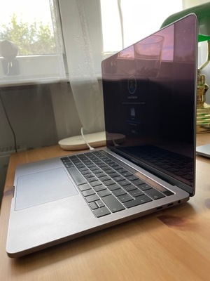 Macbook Apple 13,3
