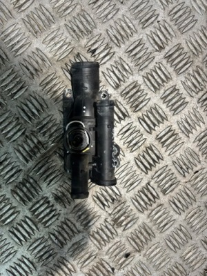 Clio v 1.5 blue dci корпус термостата 110608920r фото №1